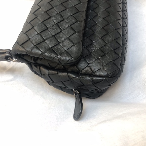Bottega Veneta Intrecciato Leather Shoulder Bag - Picture 2 of 10